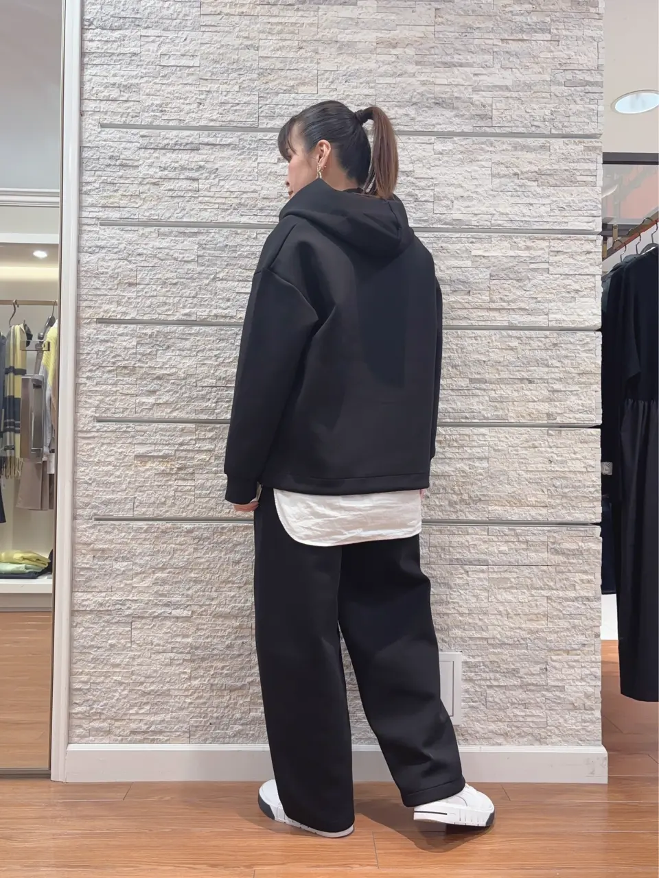 23区 犬塚 コーディネート画像