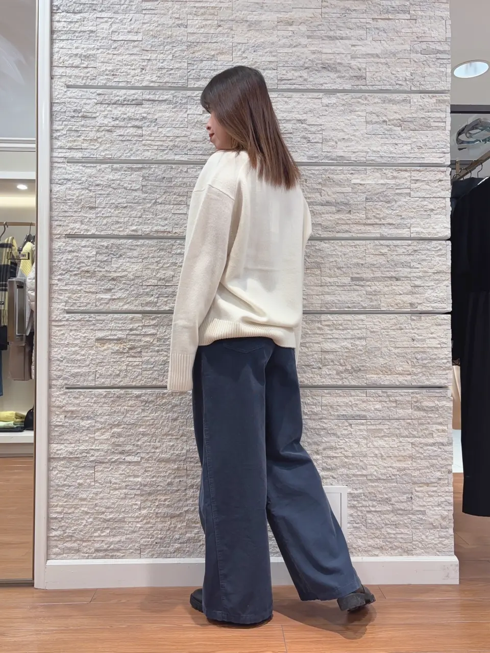 23区 犬塚 コーディネート画像