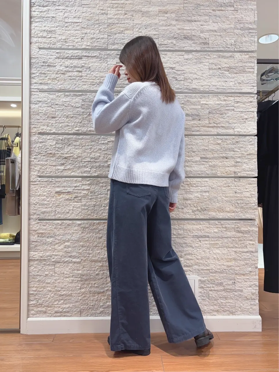 23区 犬塚 コーディネート画像