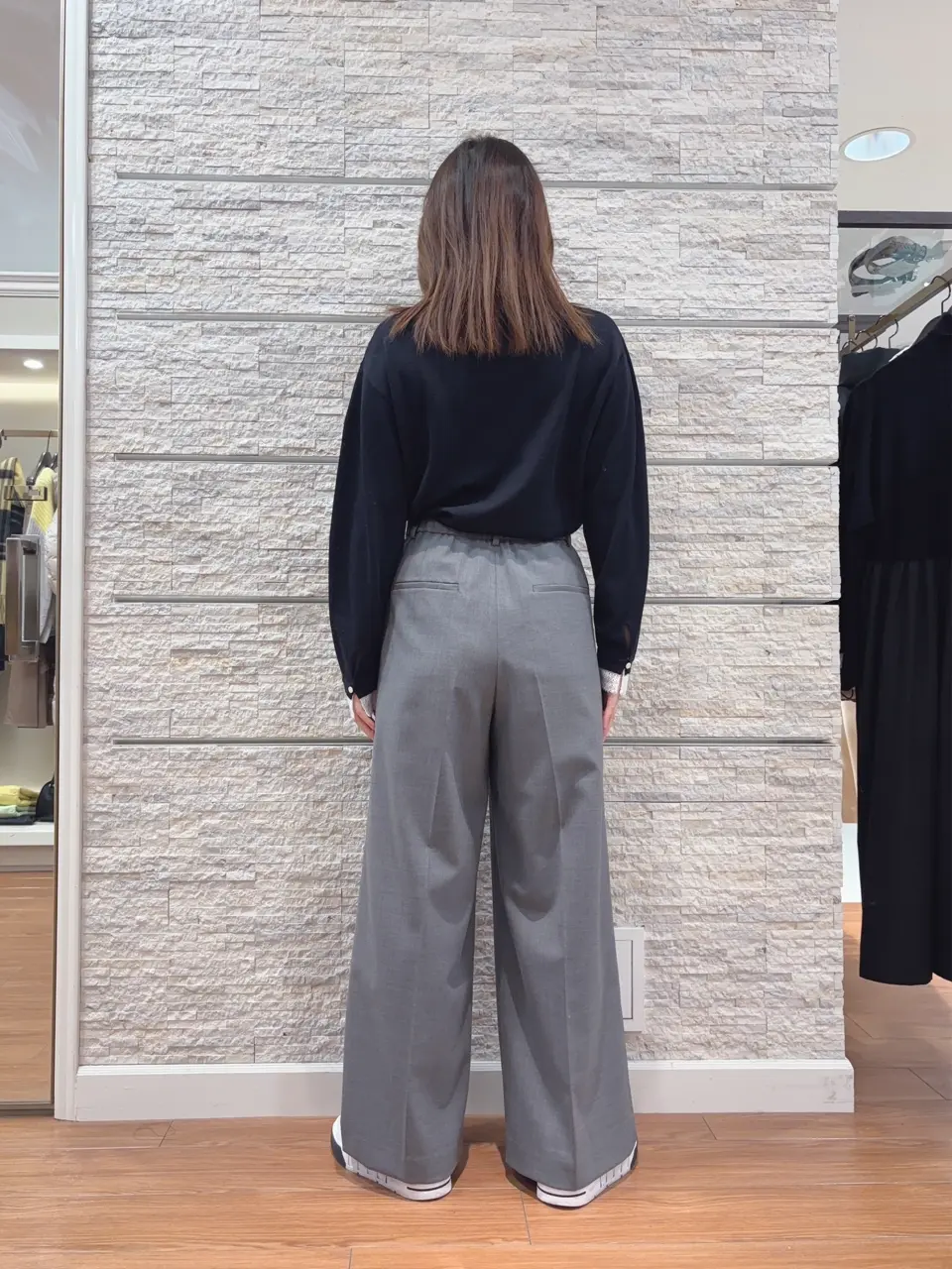 23区 犬塚 コーディネート画像