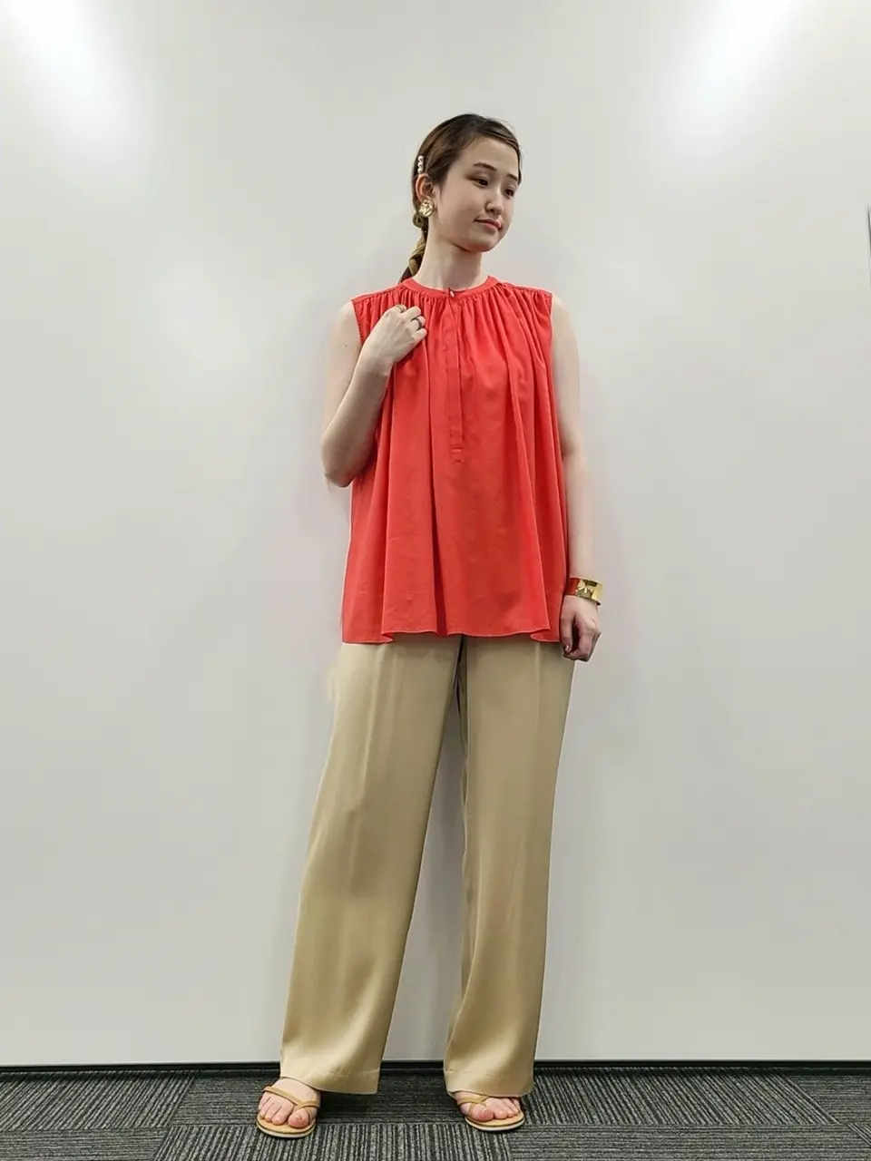  スタッフ. コーディネート画像