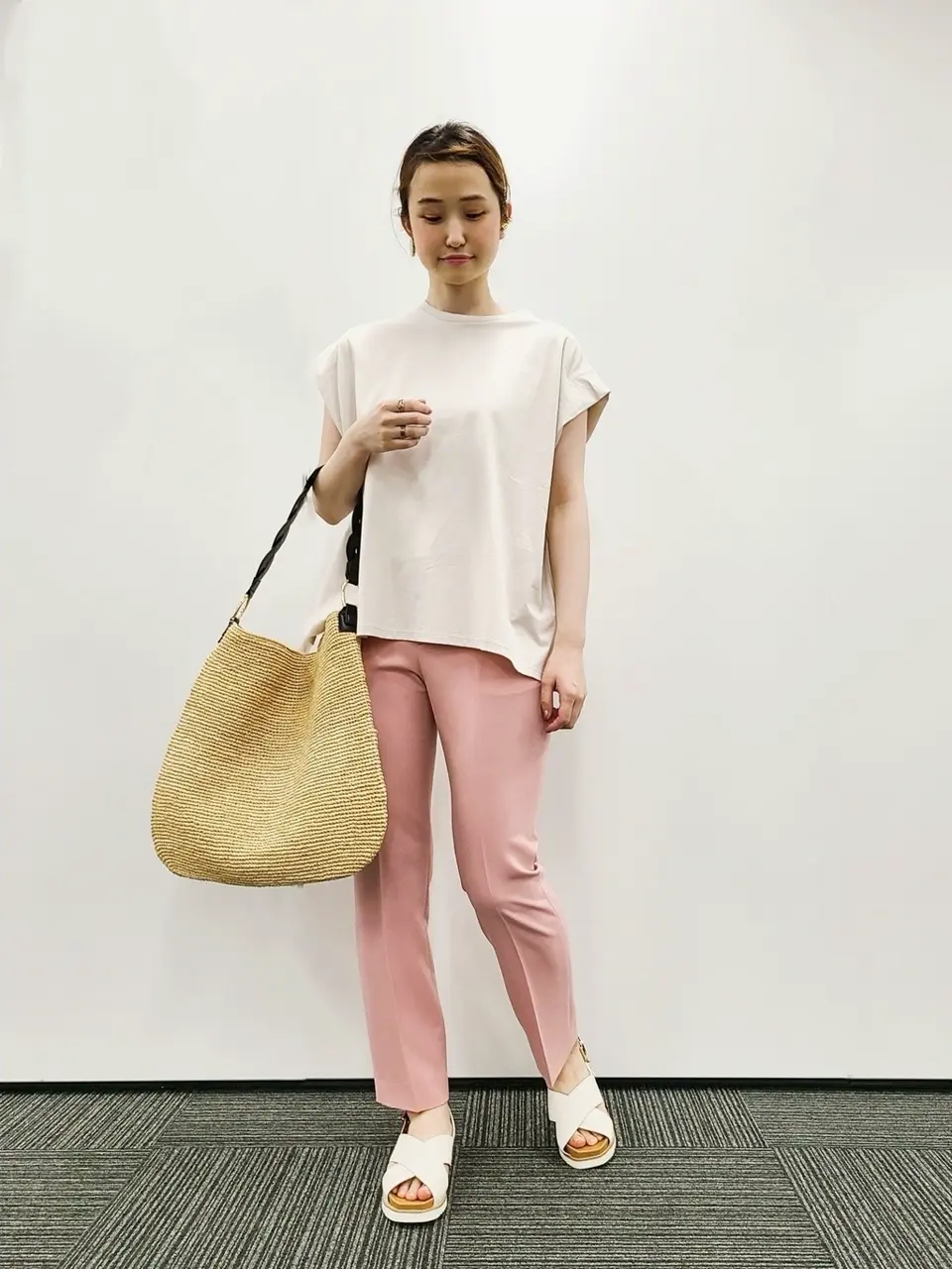  スタッフ. コーディネート画像