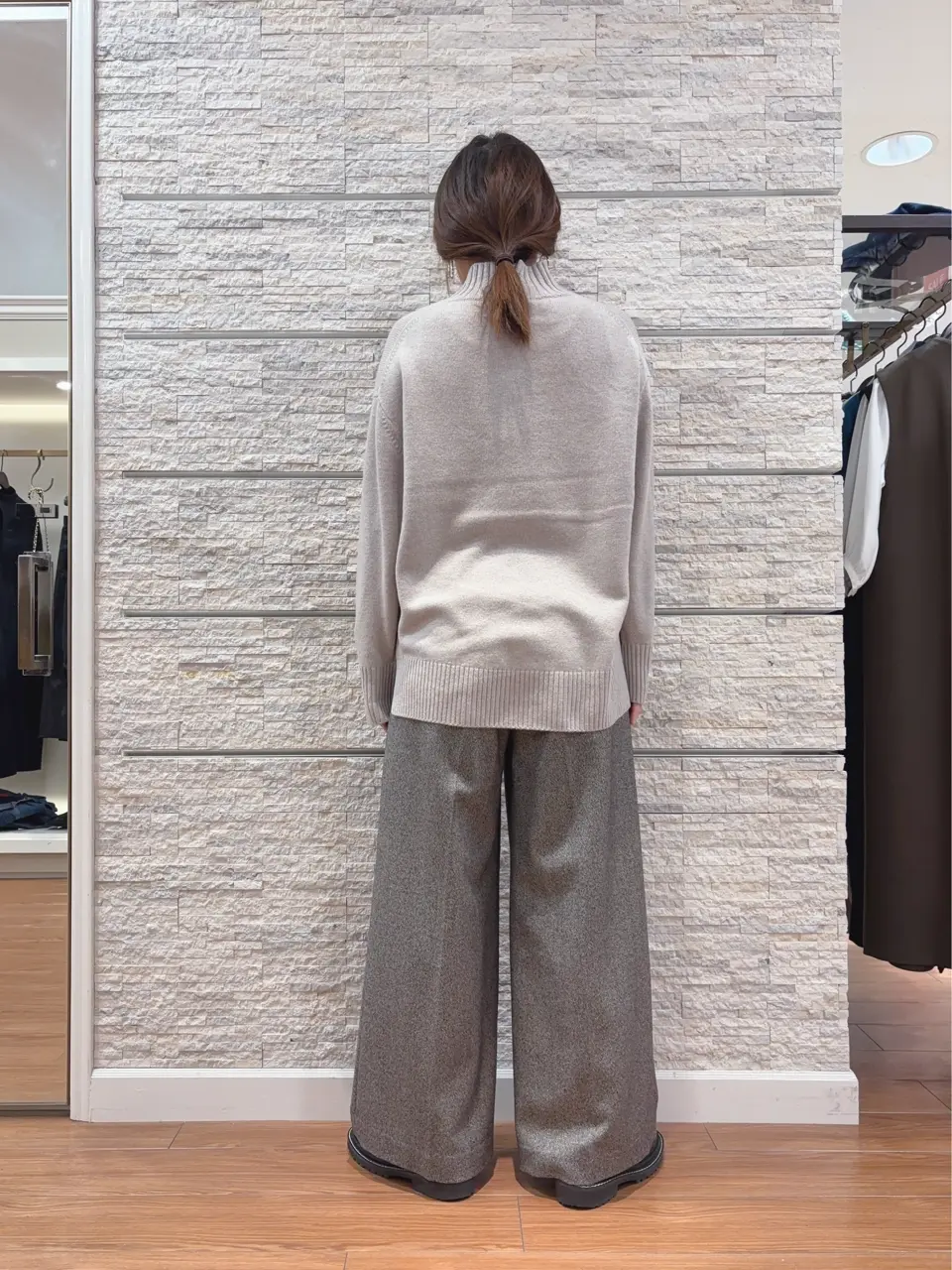 23区 犬塚 コーディネート画像