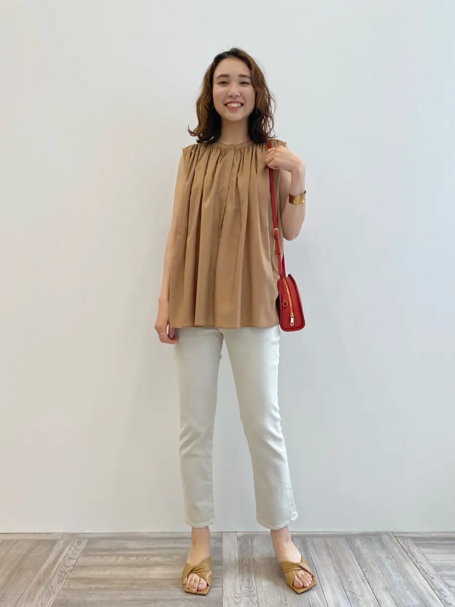  秋葉 コーディネート画像