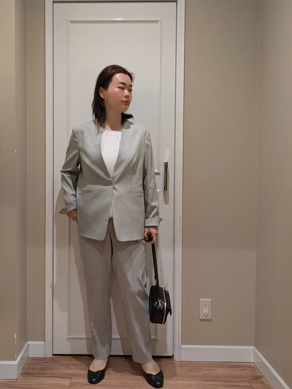  スタッフn コーディネート画像