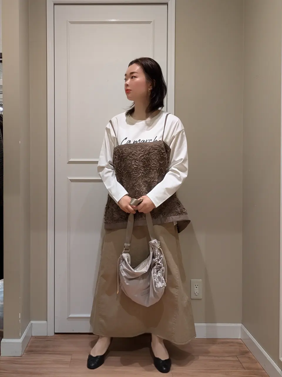  スタッフn コーディネート画像