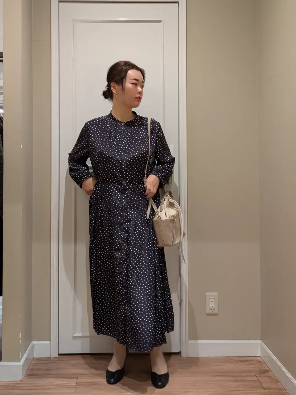  スタッフn コーディネート画像