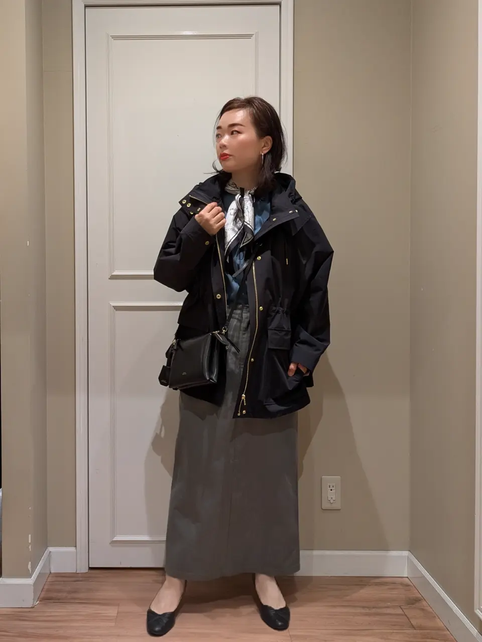  スタッフn コーディネート画像