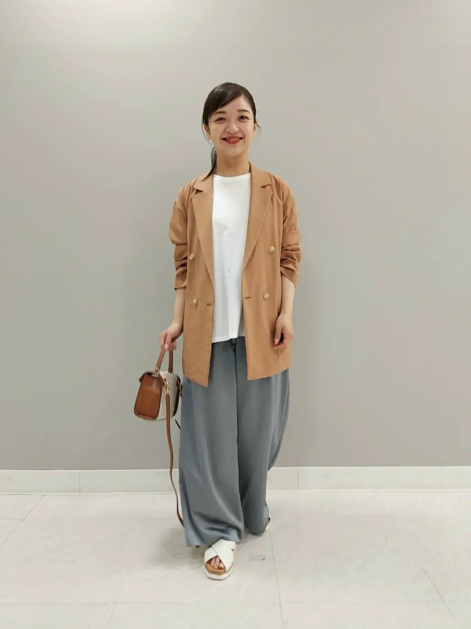  阿多 コーディネート画像