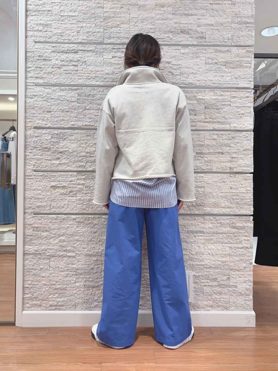 23区 犬塚 コーディネート画像