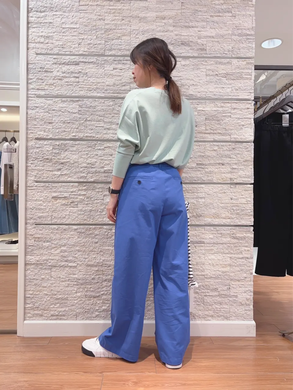 23区 犬塚 コーディネート画像