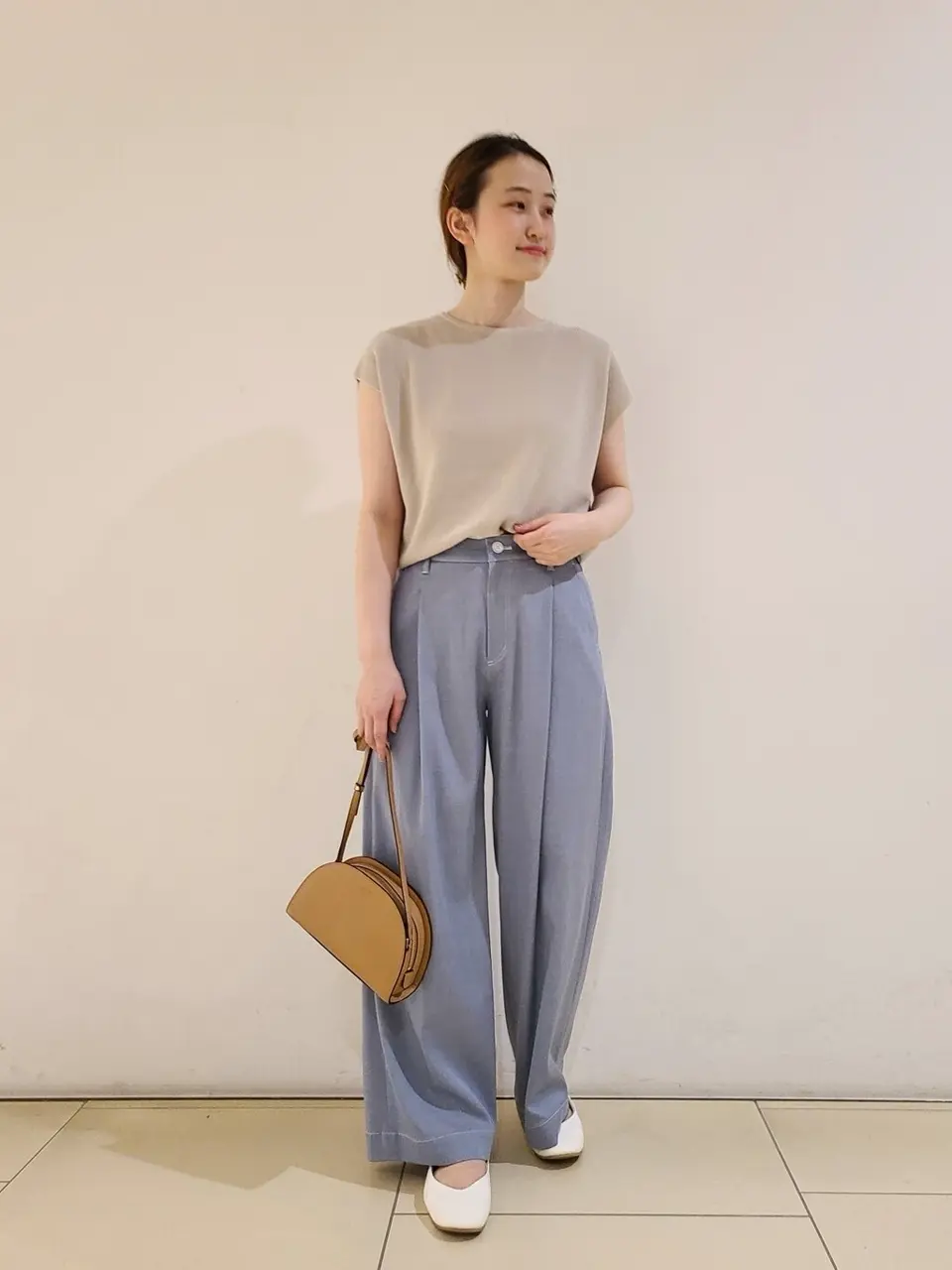  スタッフ. コーディネート画像