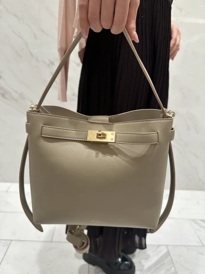 23区 近藤 コーディネート画像