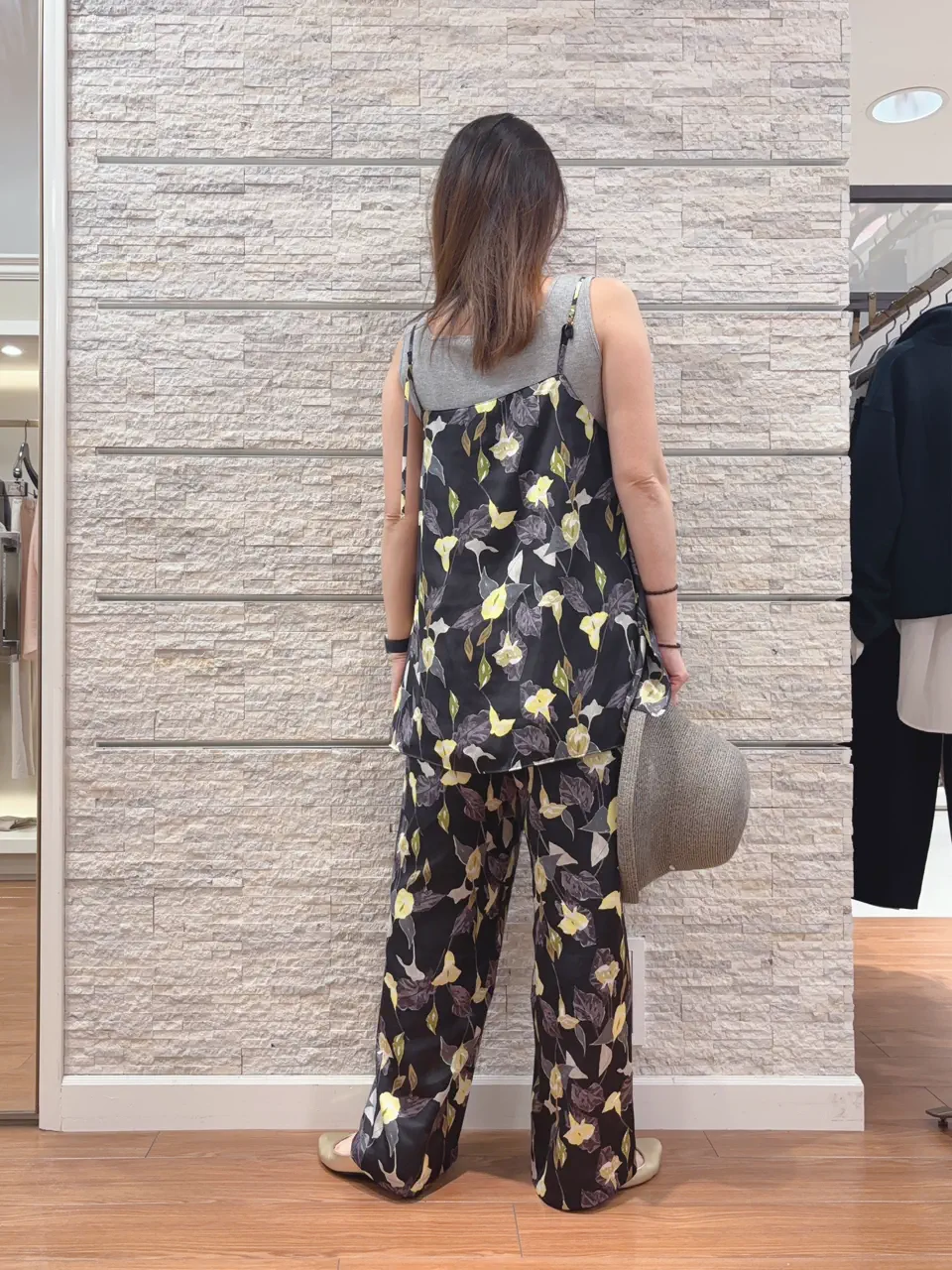 23区 犬塚 コーディネート画像