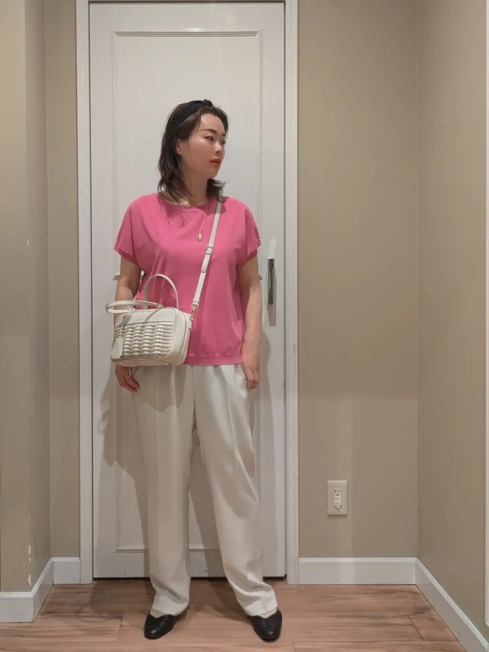  スタッフn コーディネート画像