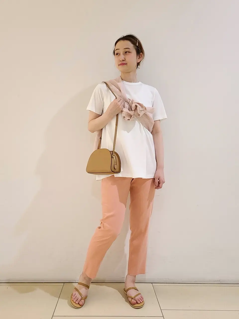  スタッフ. コーディネート画像