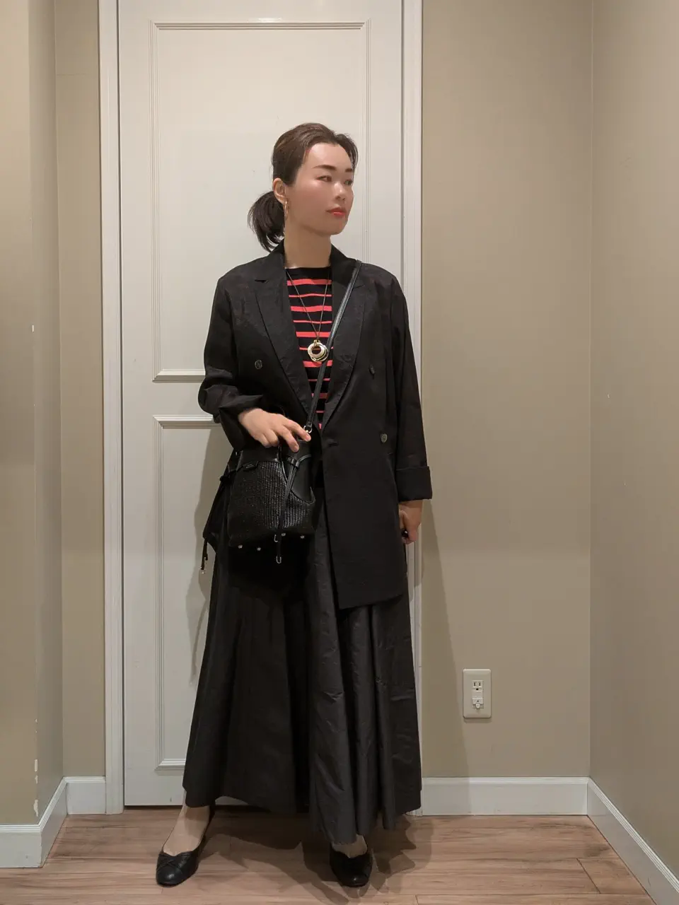  スタッフn コーディネート画像