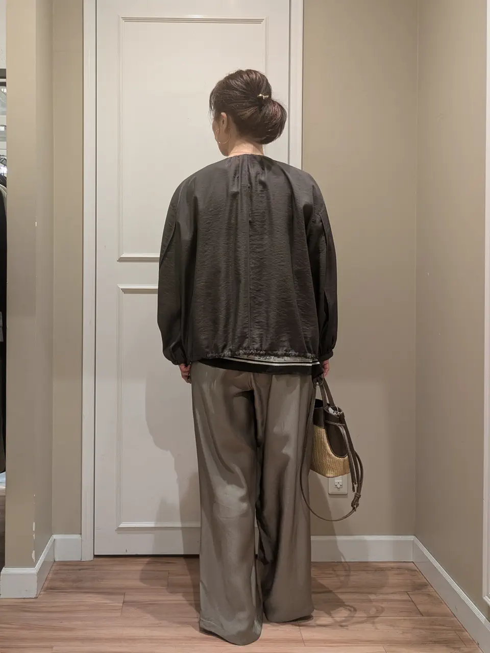 23区 L スタッフn コーディネート画像