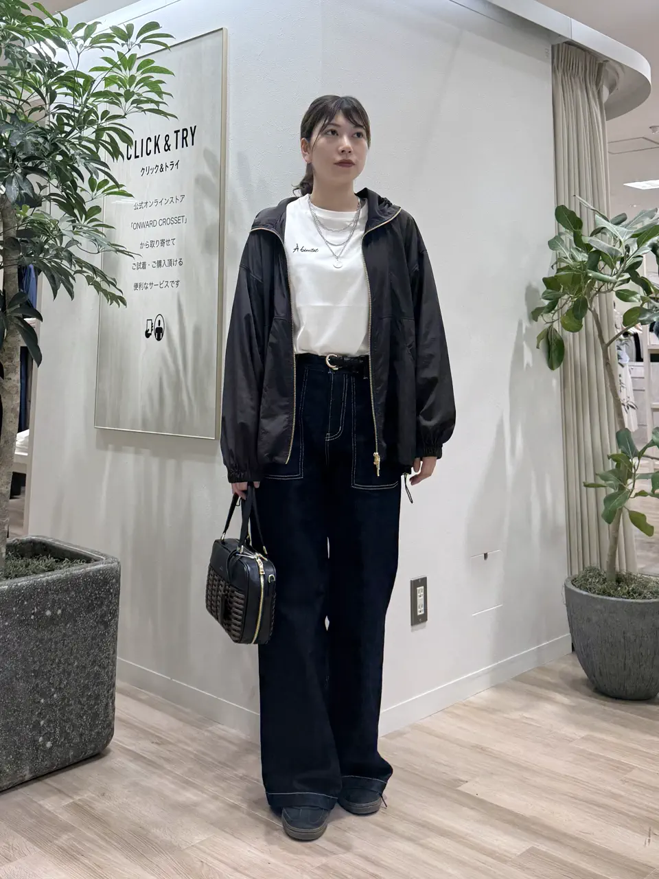  スタッフ コーディネート画像