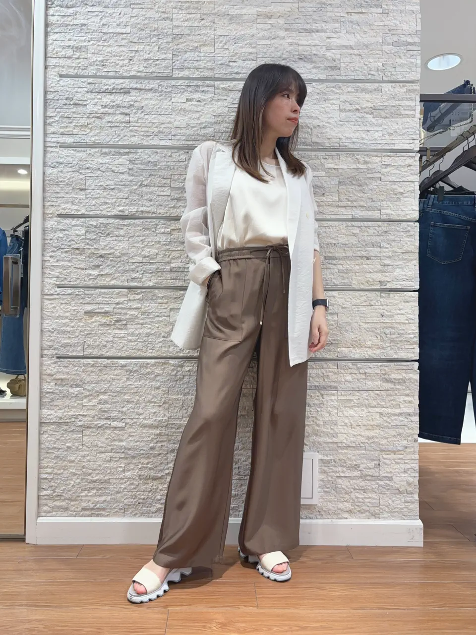 23区 犬塚 コーディネート画像