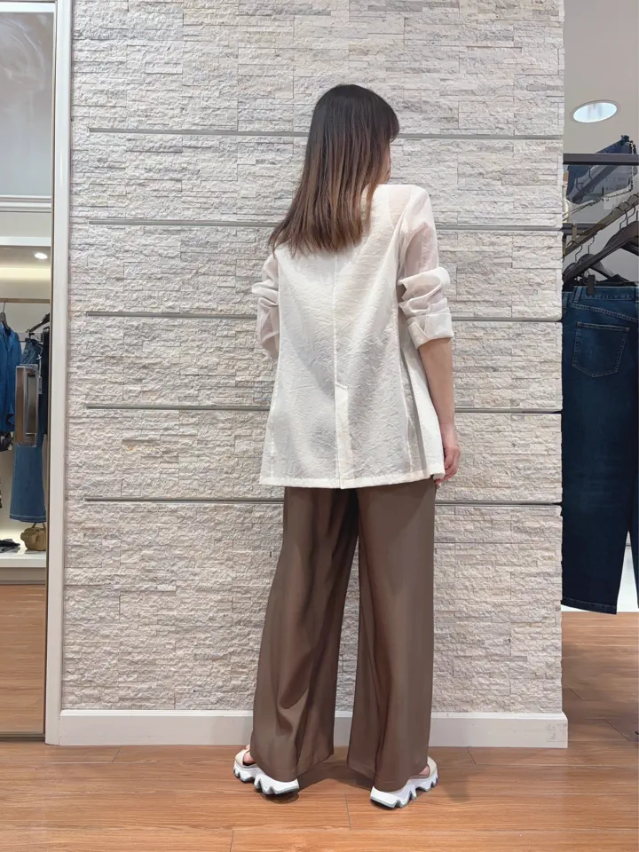 23区 犬塚 コーディネート画像