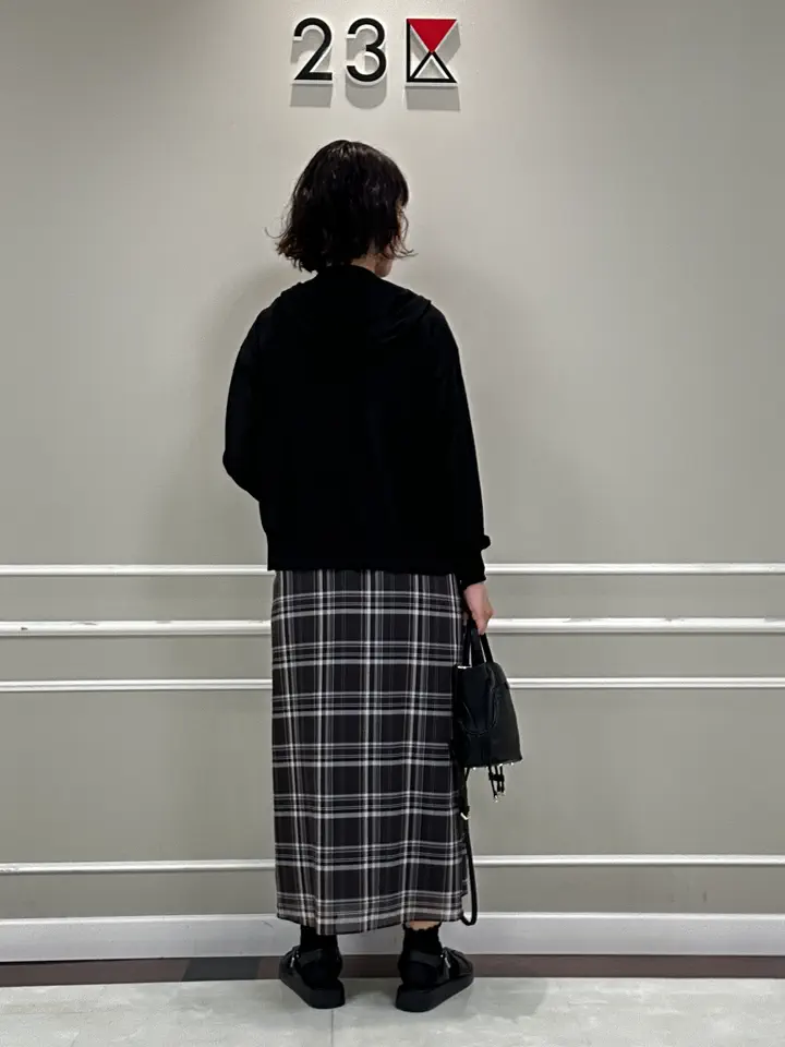 23区 助川 コーディネート画像