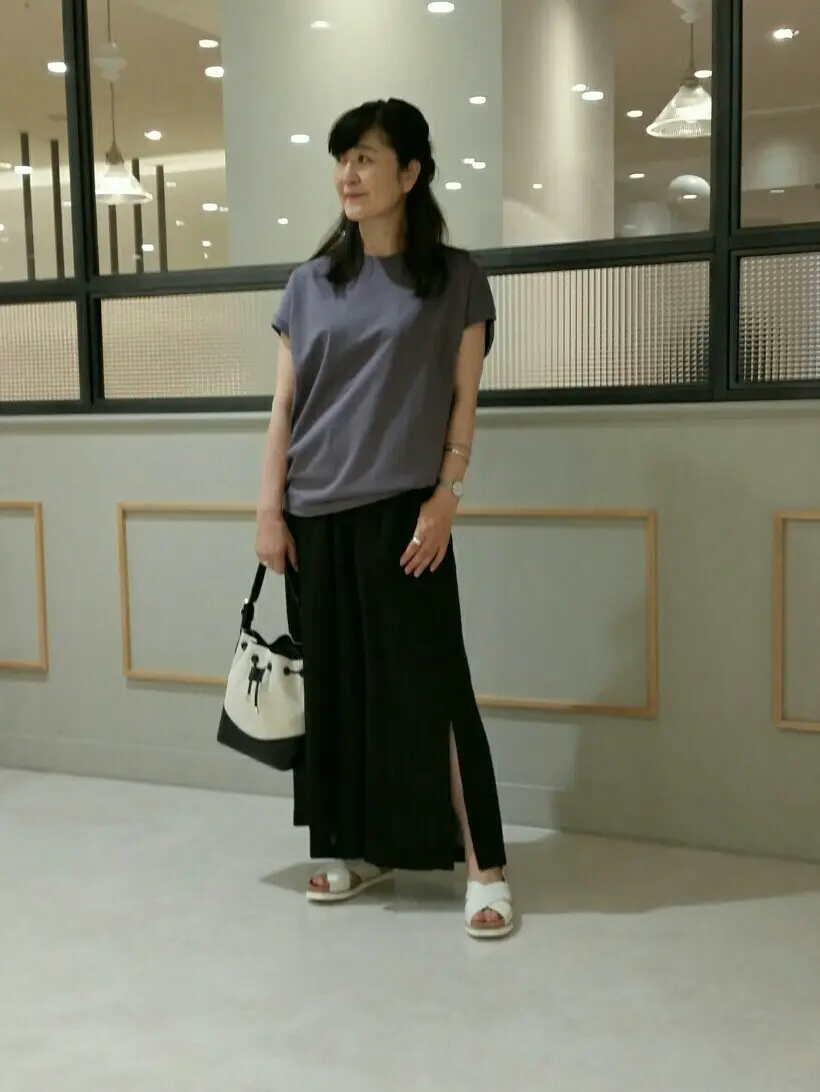  新保 コーディネート画像