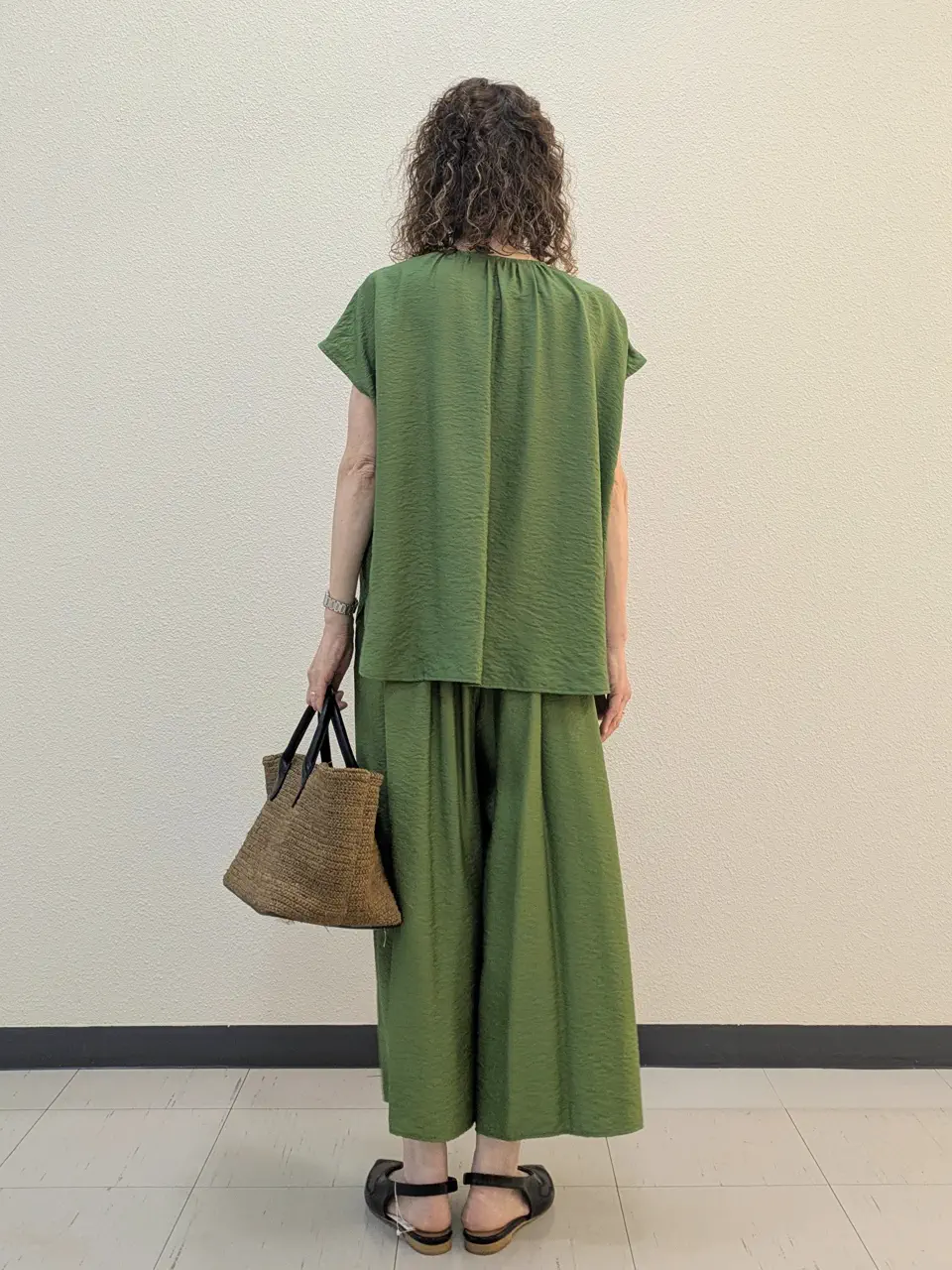 自由区 半澤 コーディネート画像