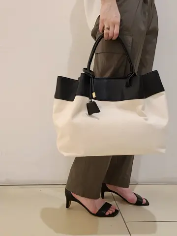 23区 スタッフ. コーディネート画像