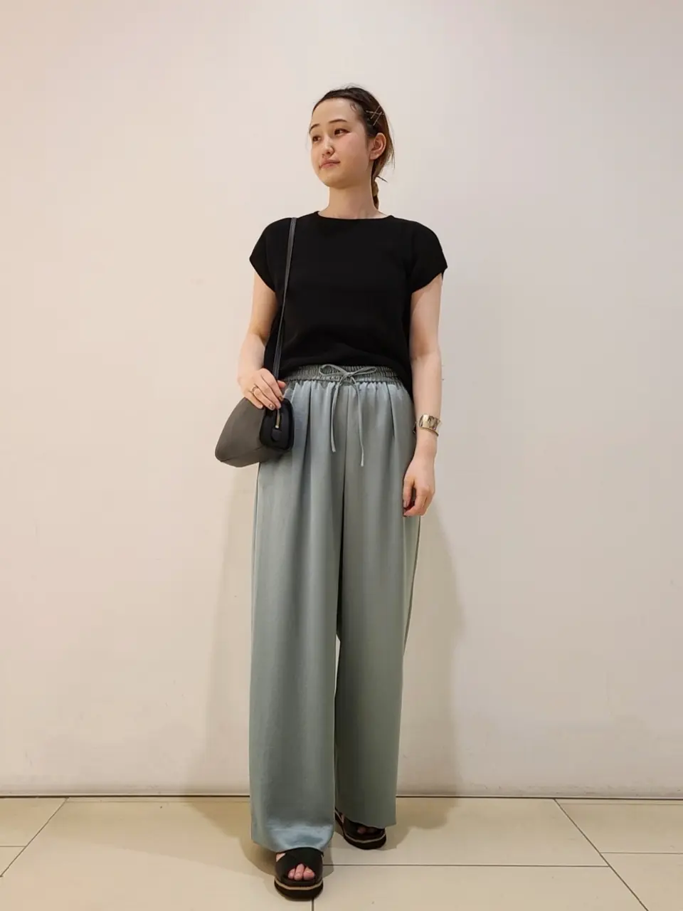  スタッフ. コーディネート画像