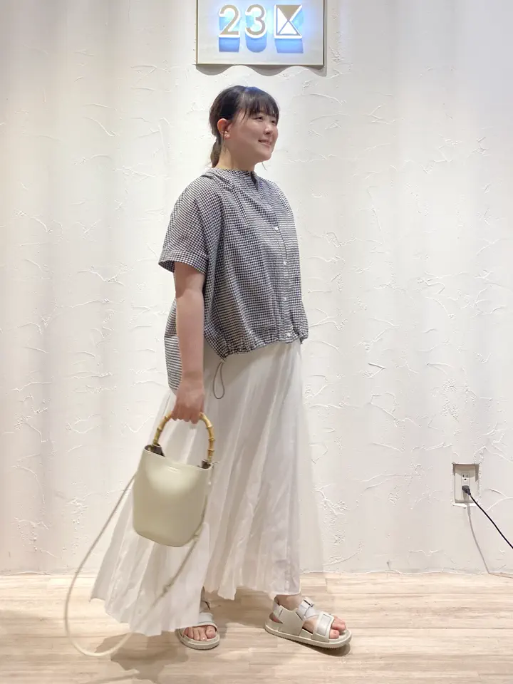 23区 藤原 コーディネート画像