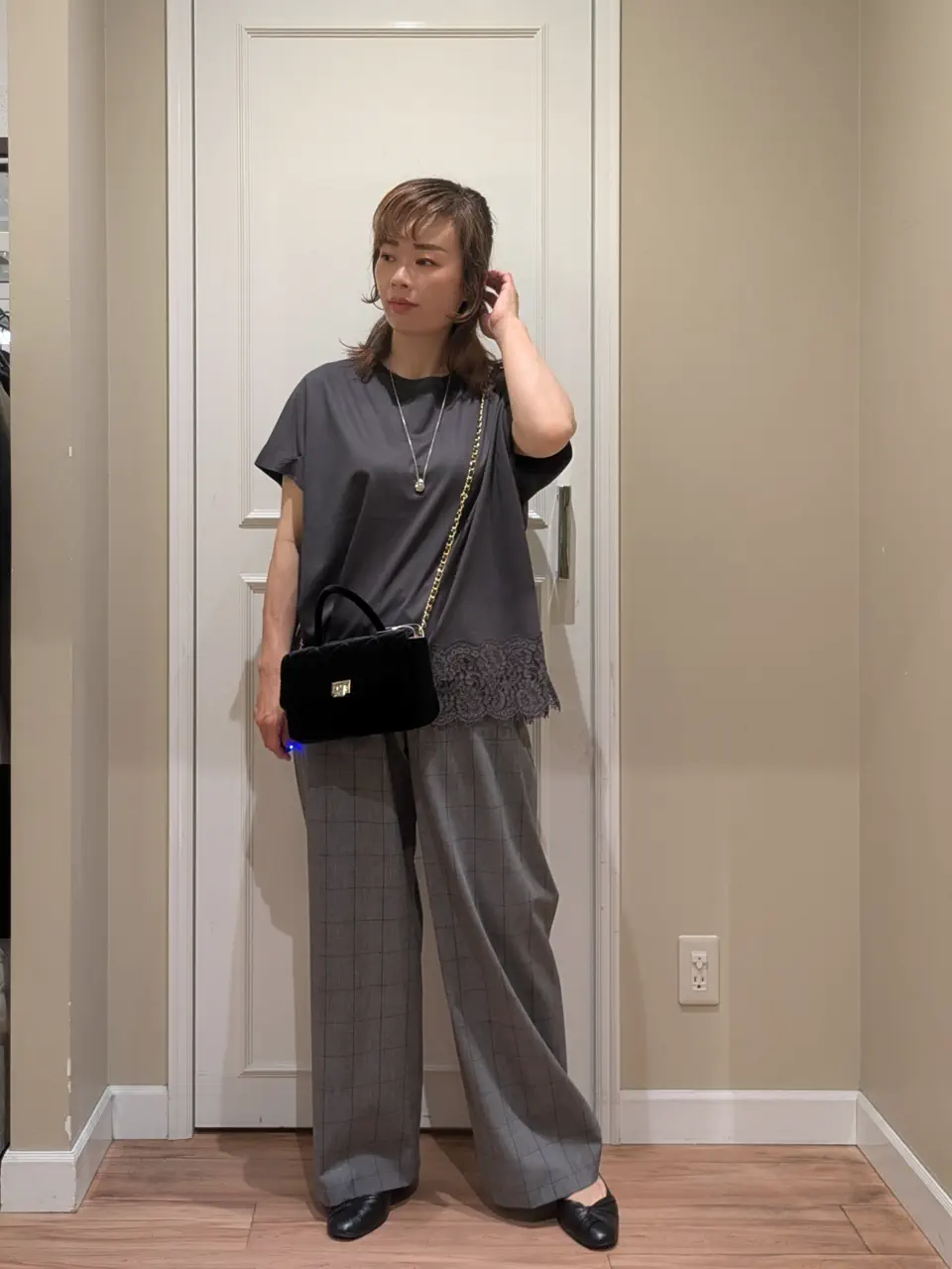  スタッフn コーディネート画像