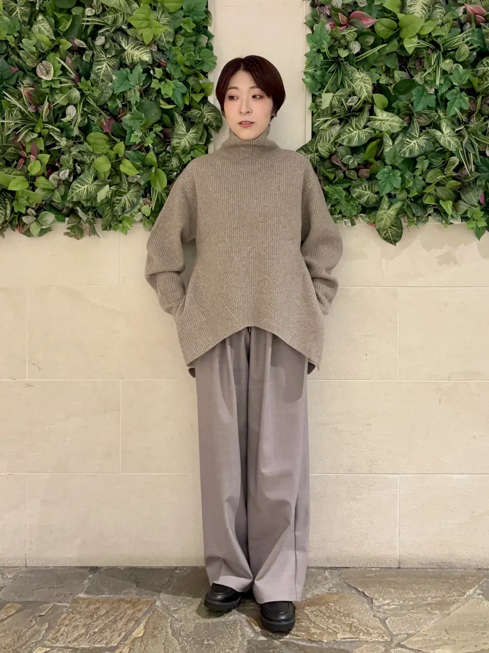  スタッフy コーディネート画像