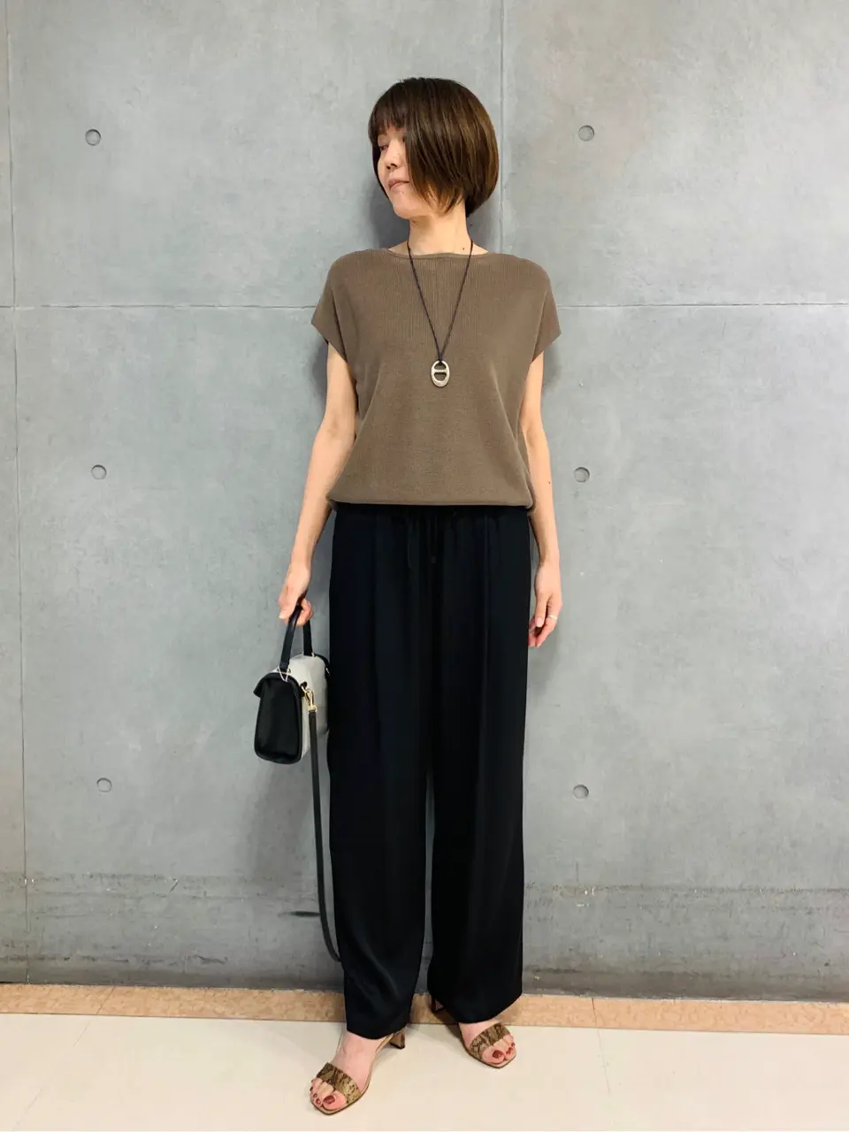  スタッフ  コーディネート画像