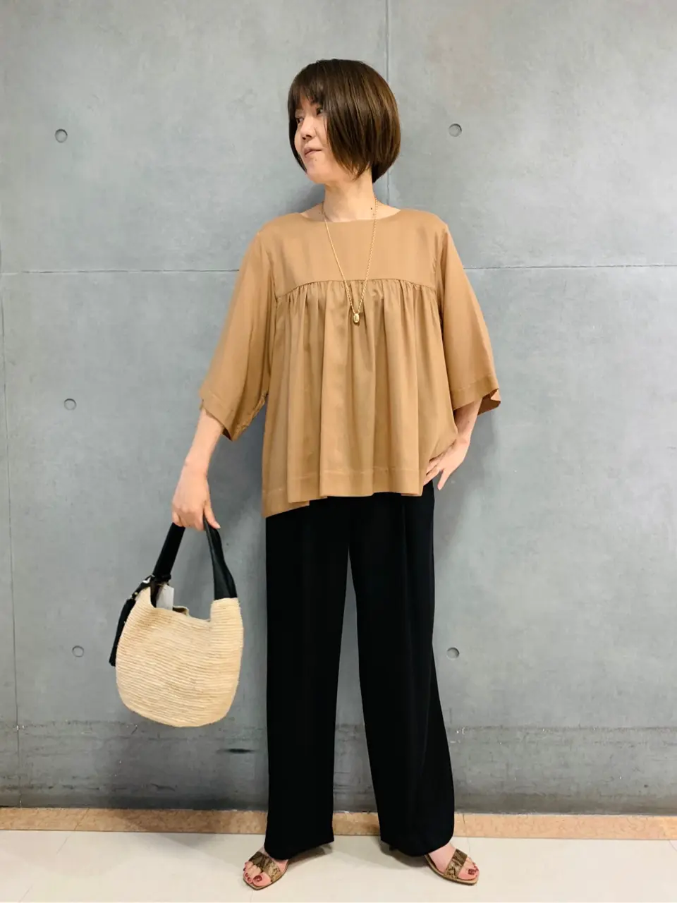  スタッフ  コーディネート画像