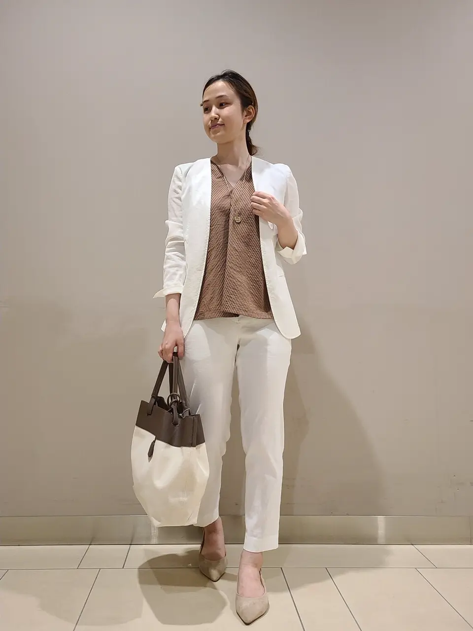  スタッフ. コーディネート画像