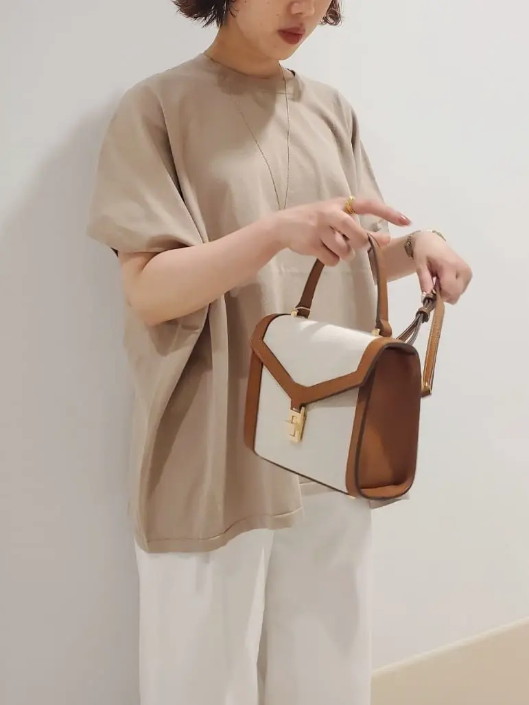 23区 伊藤 コーディネート画像