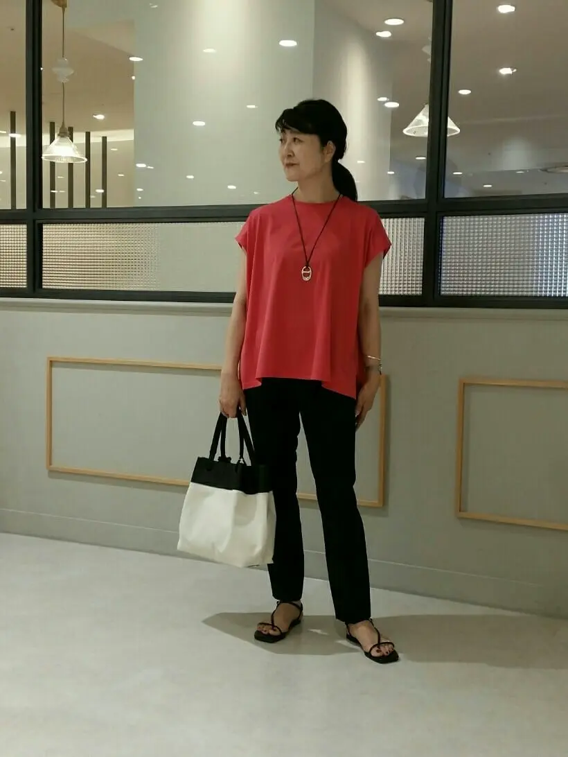  新保 コーディネート画像