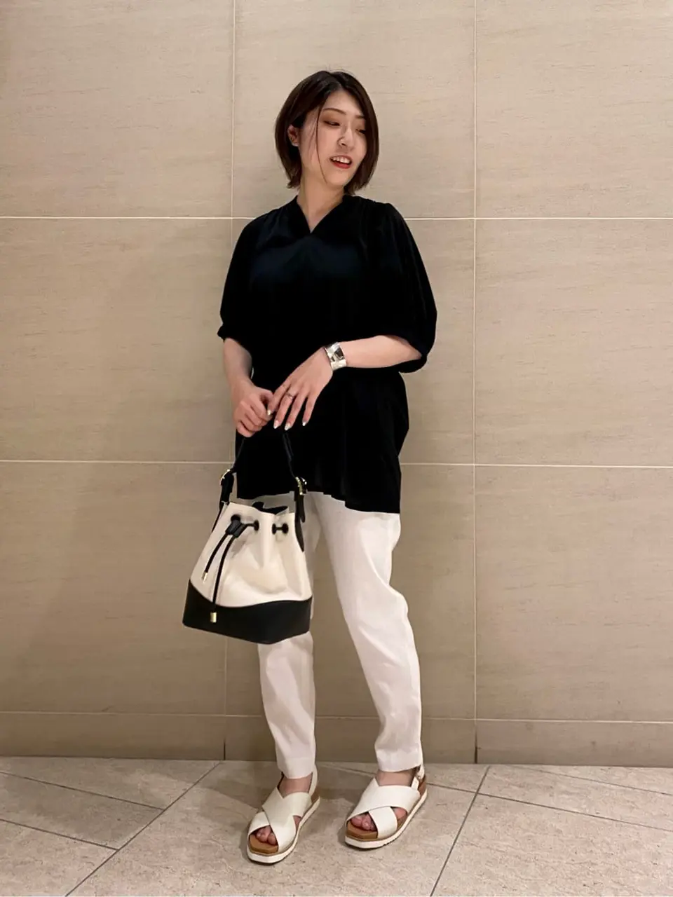  スタッフy コーディネート画像