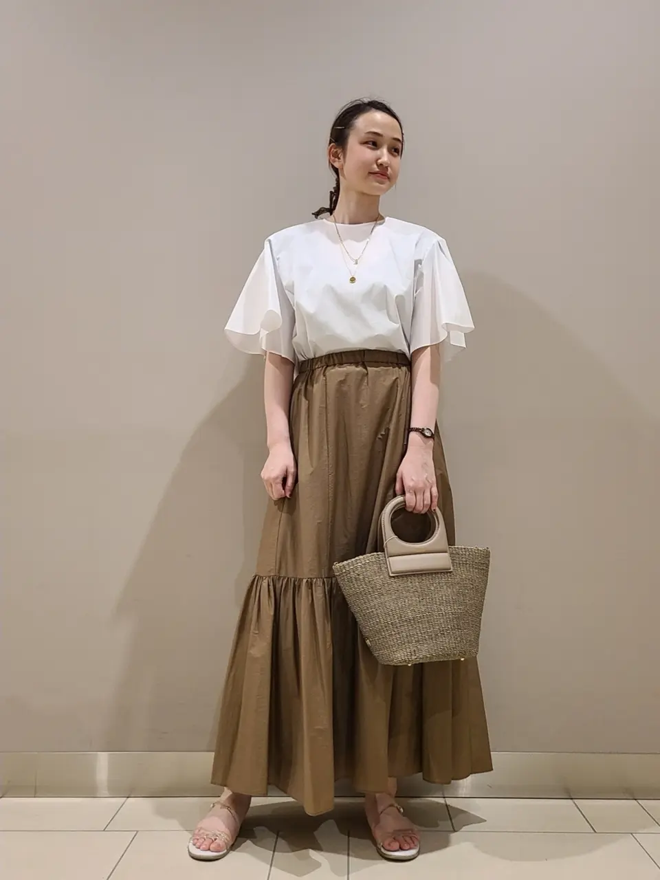  スタッフ. コーディネート画像