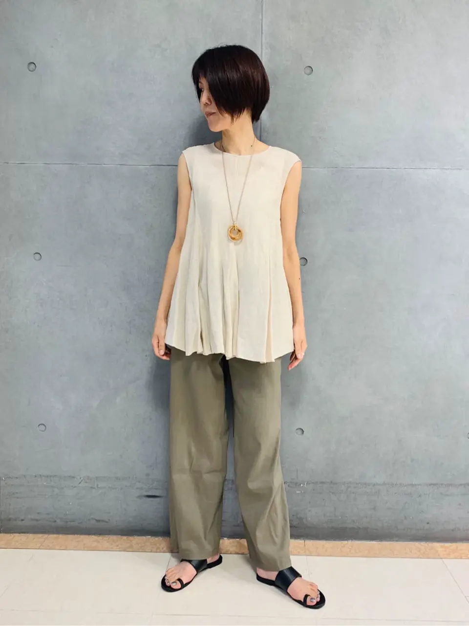  スタッフ  コーディネート画像