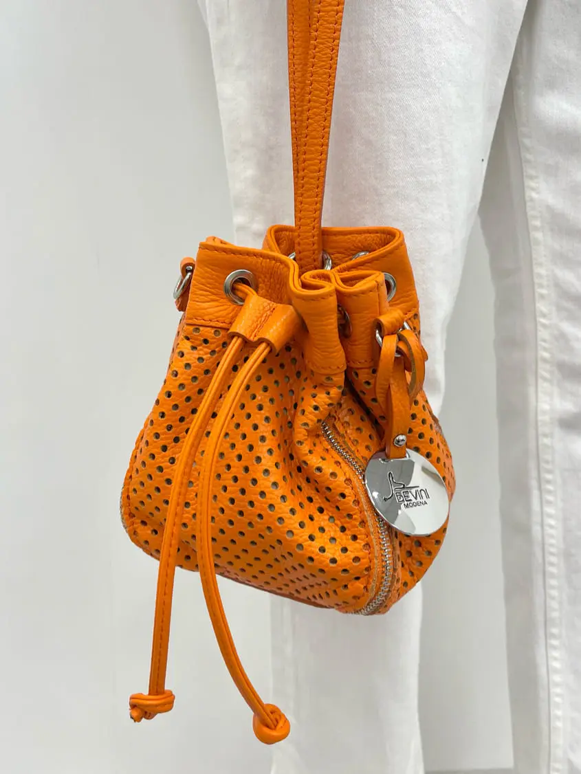 23区 秋葉 コーディネート画像