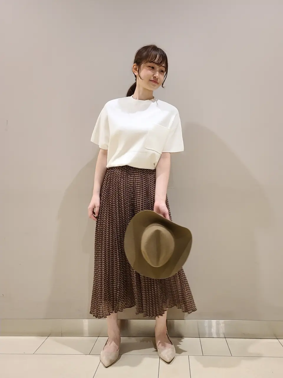  スタッフ. コーディネート画像