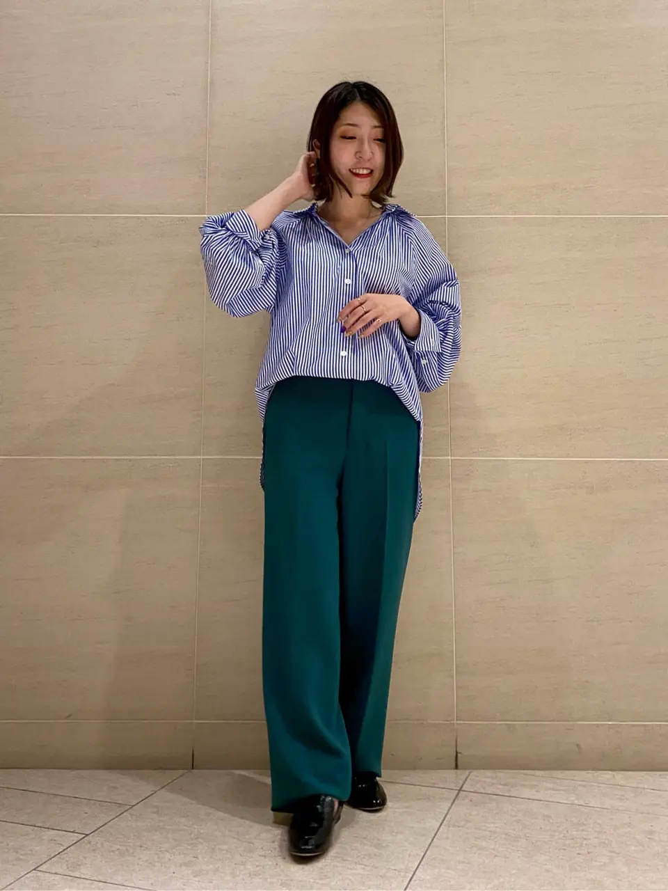  スタッフy コーディネート画像