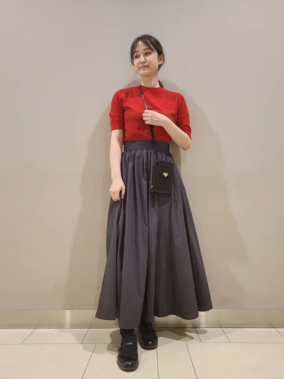  スタッフ. コーディネート画像