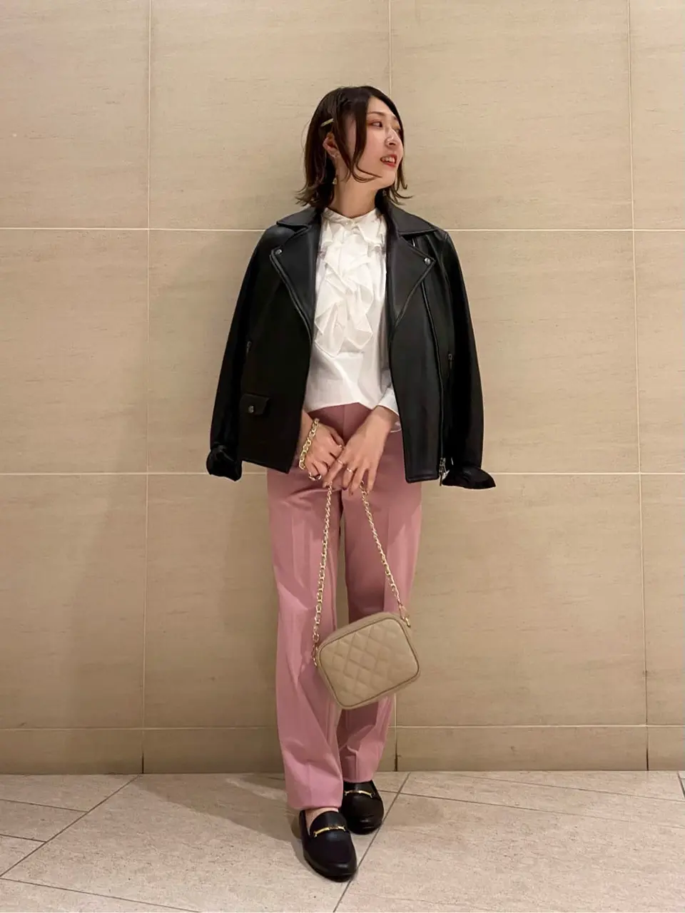  スタッフy コーディネート画像