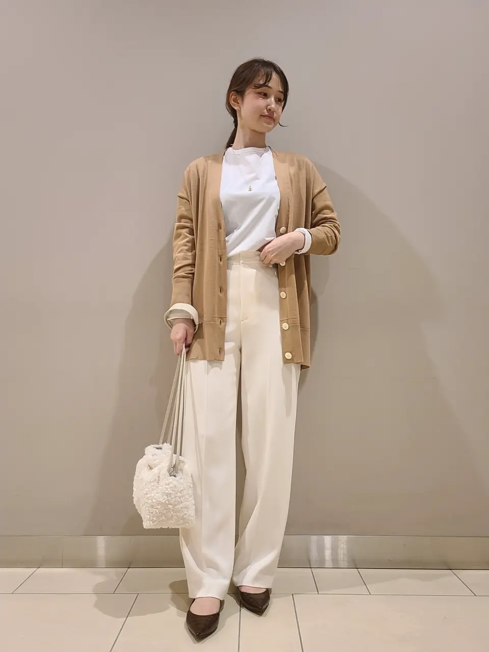  スタッフ. コーディネート画像