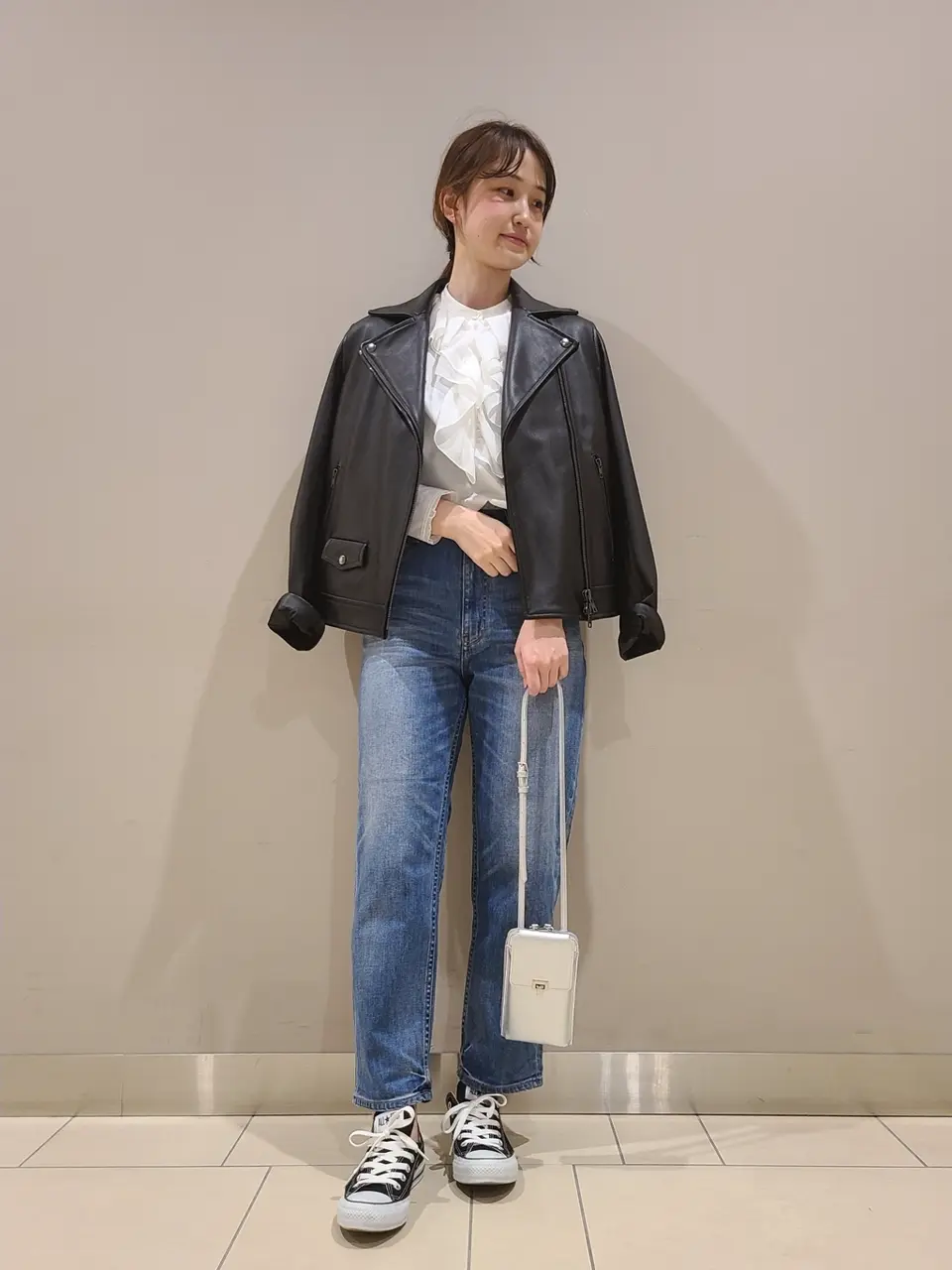  スタッフ. コーディネート画像