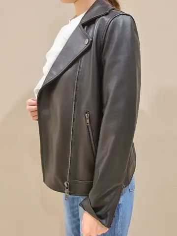 23区 スタッフ. コーディネート画像