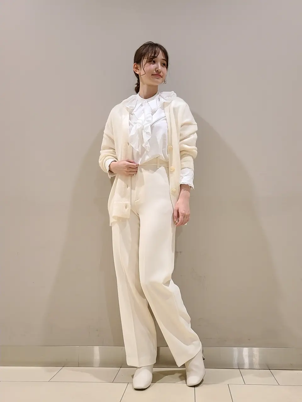  スタッフ. コーディネート画像